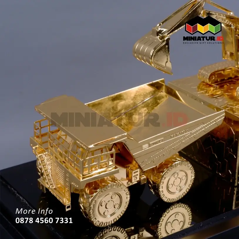 Detail Miniatur Alat Berat Dump Truck & Excavator PT KPP