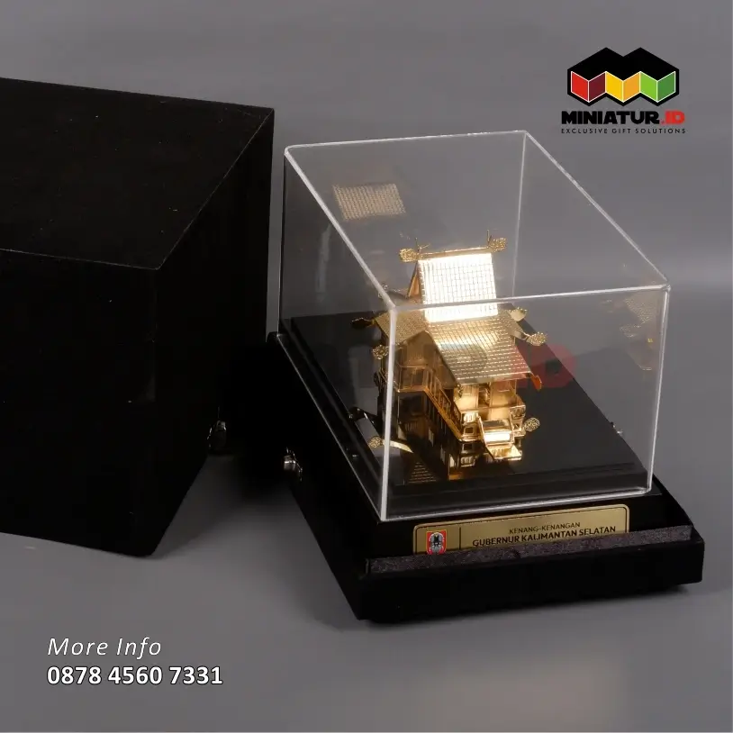 Box Miniatur Bangunan Rumah Adat Baanjung
