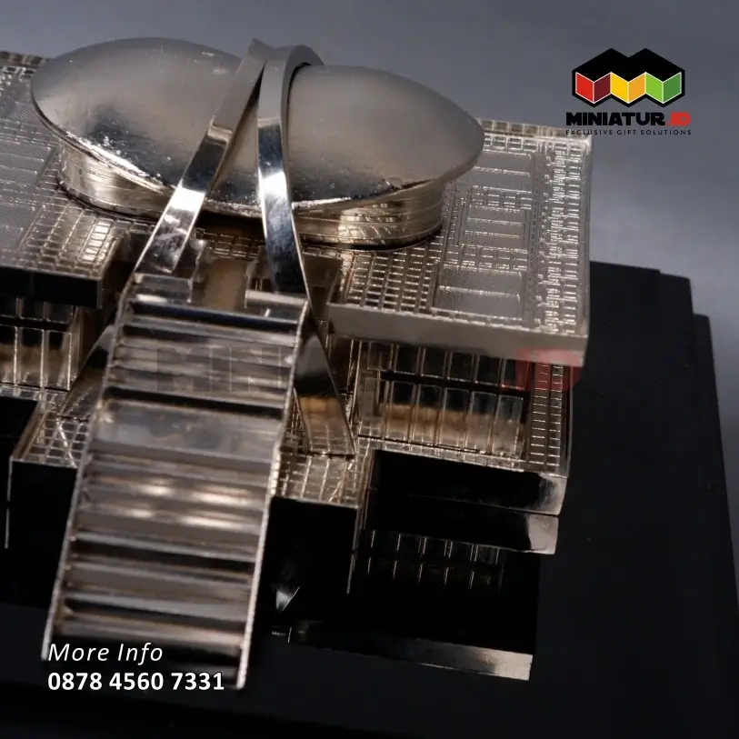 Detail MB51 Miniatur Logam Gedung DPR RI